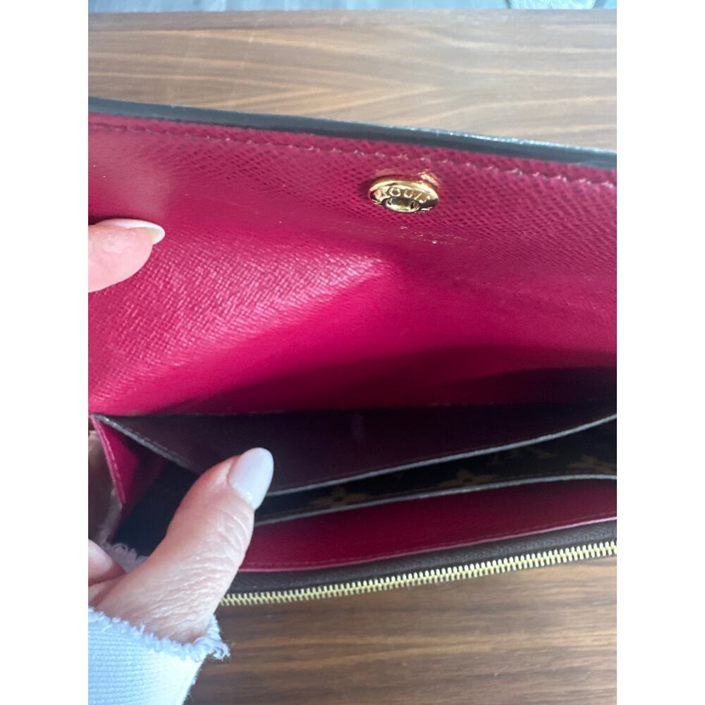 Louis Vuitton Monogram Emilie Wallet - Picture 12 of 15